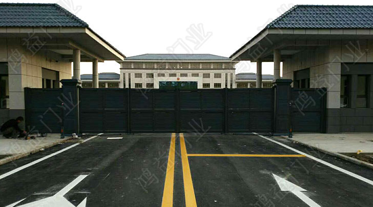 伊犁：百葉折疊門